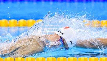 【开云】弗拉格自满？19岁超新星场均20+7+6，三分命中率42.9%引爆联盟